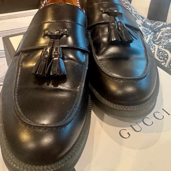 NiB Gucci Loafers with tassels and B/R/B detail in Black - Picture 10 of 13